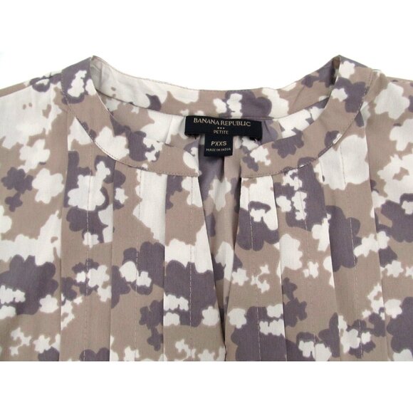 Banana Republic Petite XXS Pintuck Blouse Neutral Floral Beige Tan Career Top - Picture 5 of 12